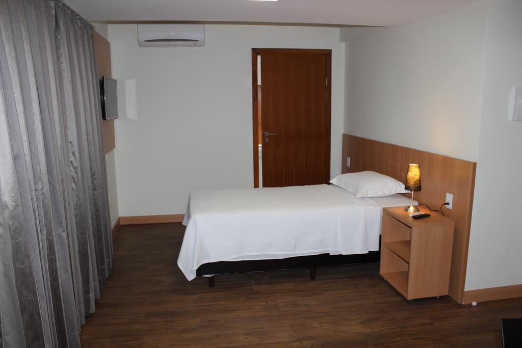 Vertentes Suites Hotel Консельєйру-Лафаєті Екстер'єр фото